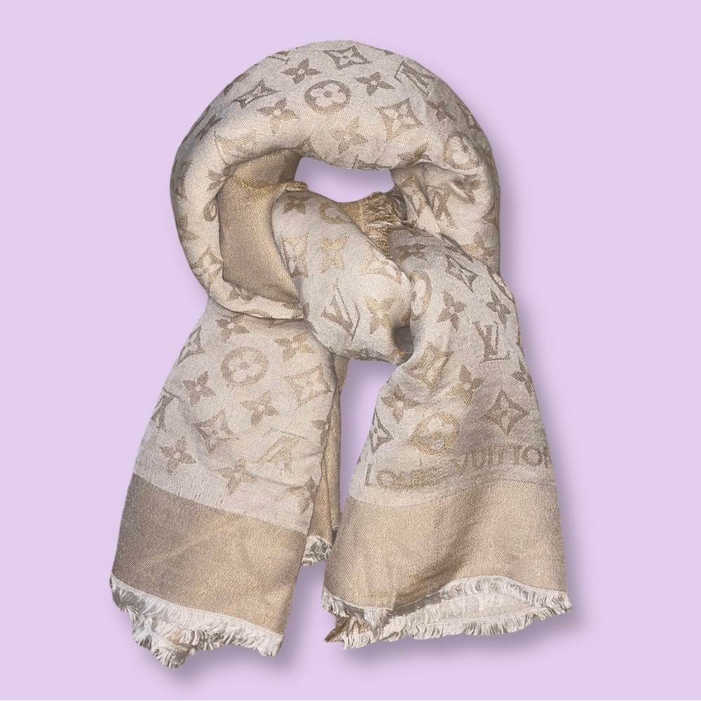 🧣Authentic Louis Vuitton Elegant Scarf Beige and Gold